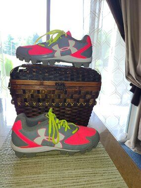 Under Armour Women's Rotational Traction Cleats Shoes Size 7 Gray Pink